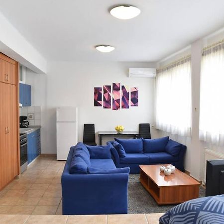 A Modern Bright Studio In The Center Of קסטוריה מראה חיצוני תמונה