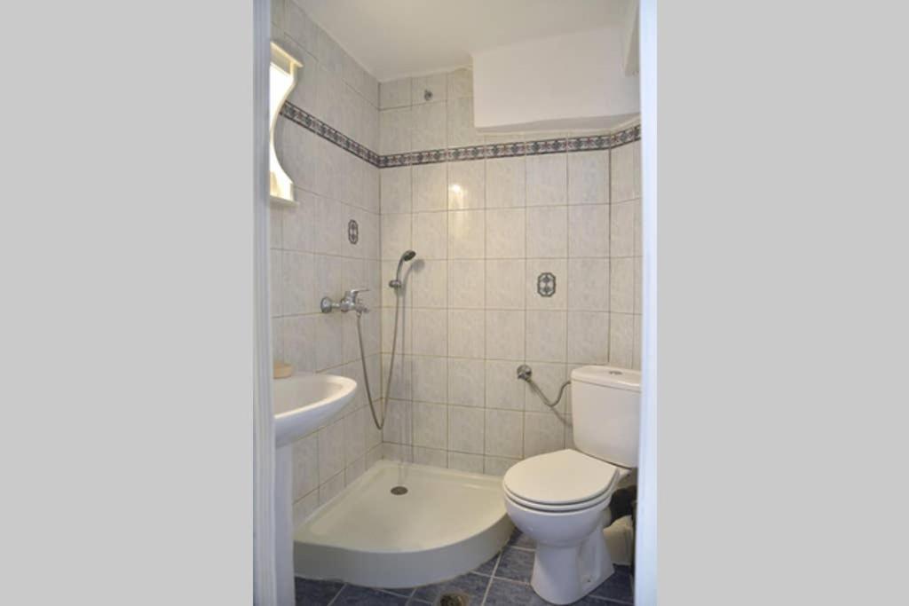 A Modern Bright Studio In The Center Of קסטוריה מראה חיצוני תמונה